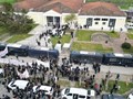 Ένταση για την απουσία κατηγορουμένων από το δικαστήριο